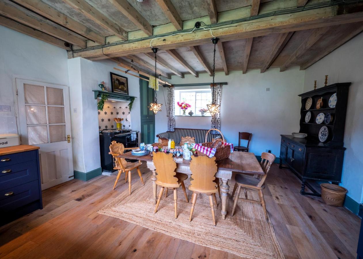 Country Cottage With Spa, Catering, Gardens, Nature Reserve Walks - Free Parking, Self Checkin Σκάνθορπ Εξωτερικό φωτογραφία
