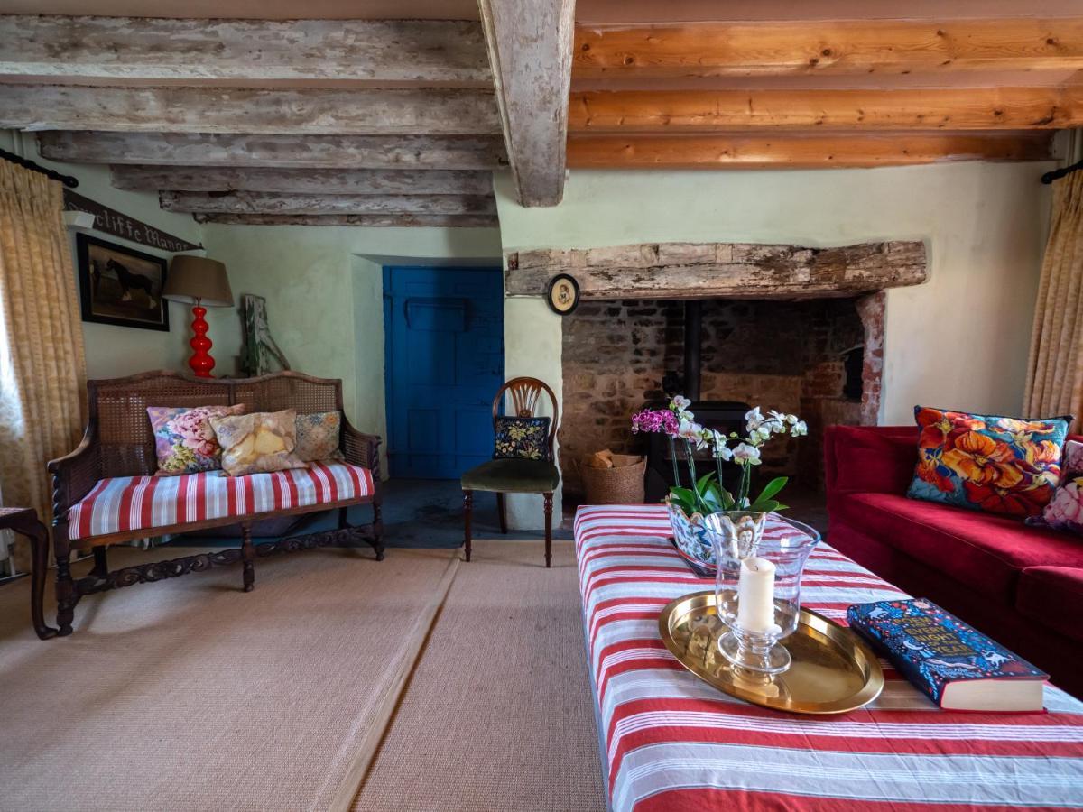 Country Cottage With Spa, Catering, Gardens, Nature Reserve Walks - Free Parking, Self Checkin Σκάνθορπ Εξωτερικό φωτογραφία